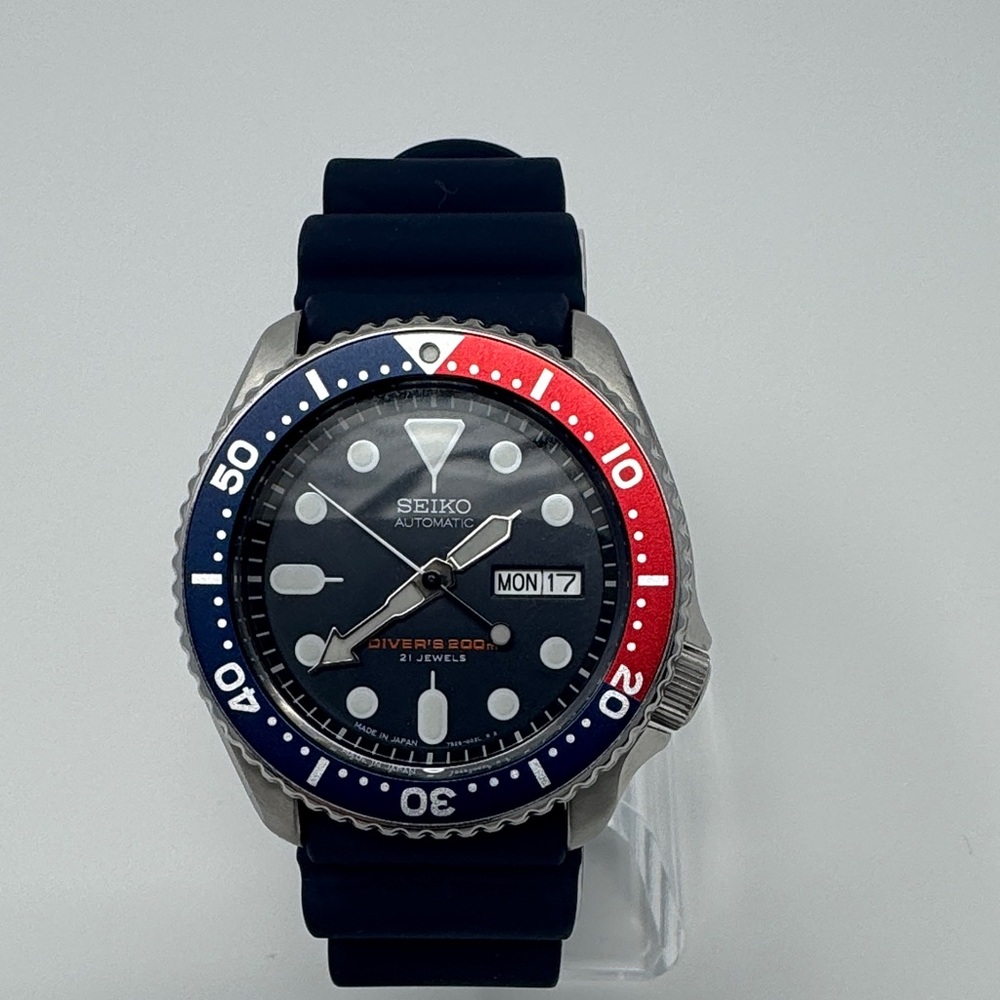 Seiko Men's Automatic Dive Watch - Blue and Red